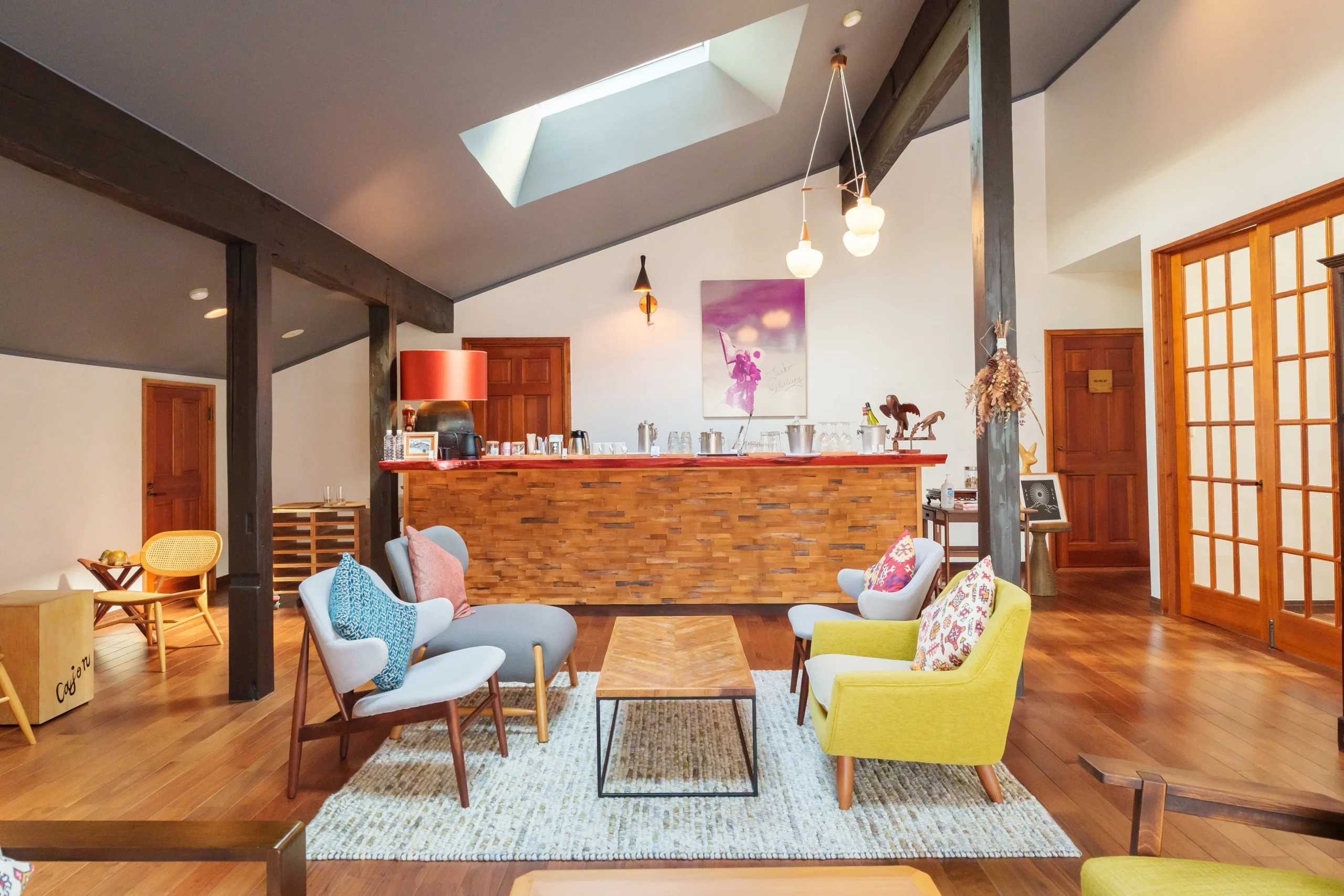 無料で利用できるラウンジ