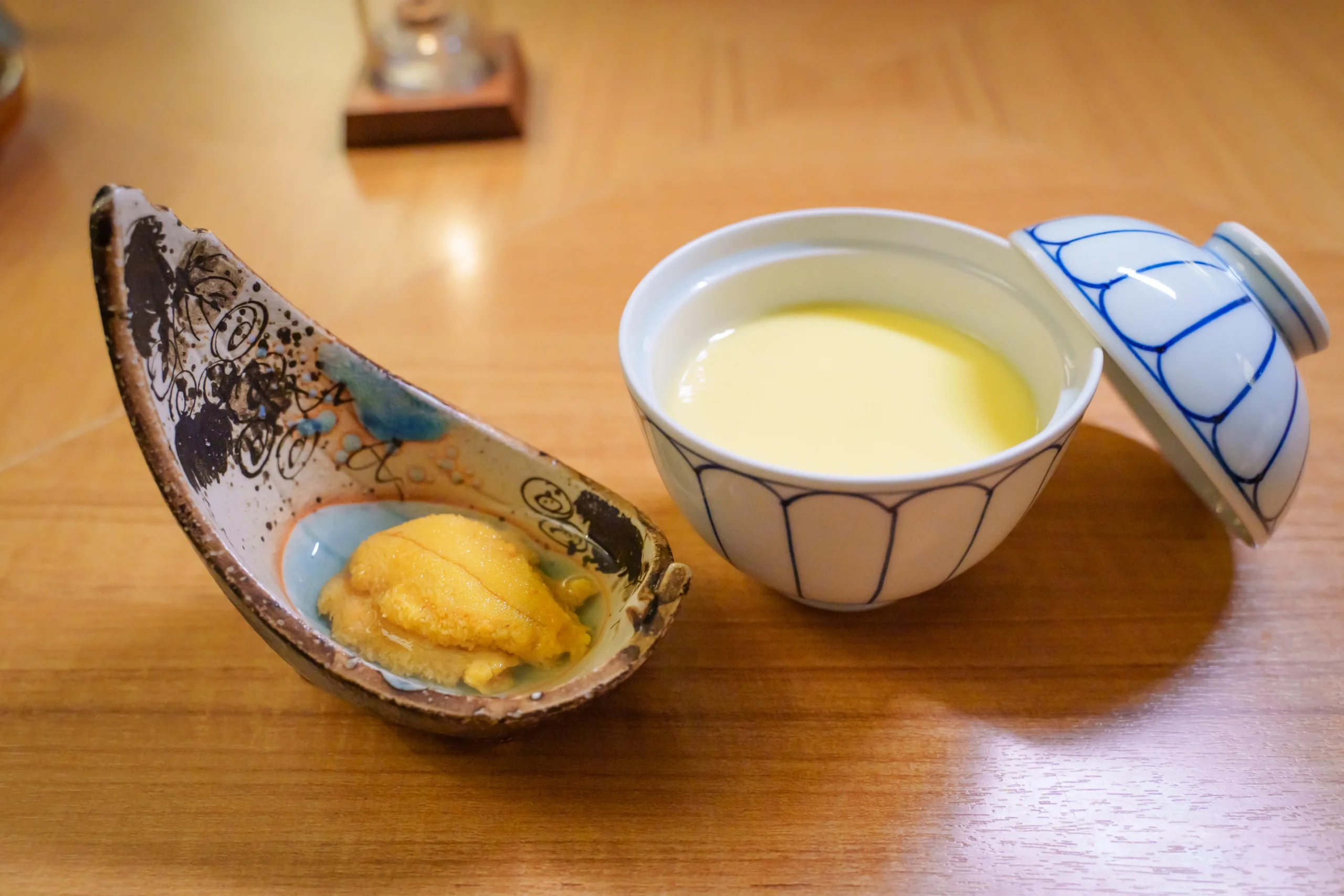 三陸生うに羅臼昆布水浸し 会津地鶏卵の玉地蒸し