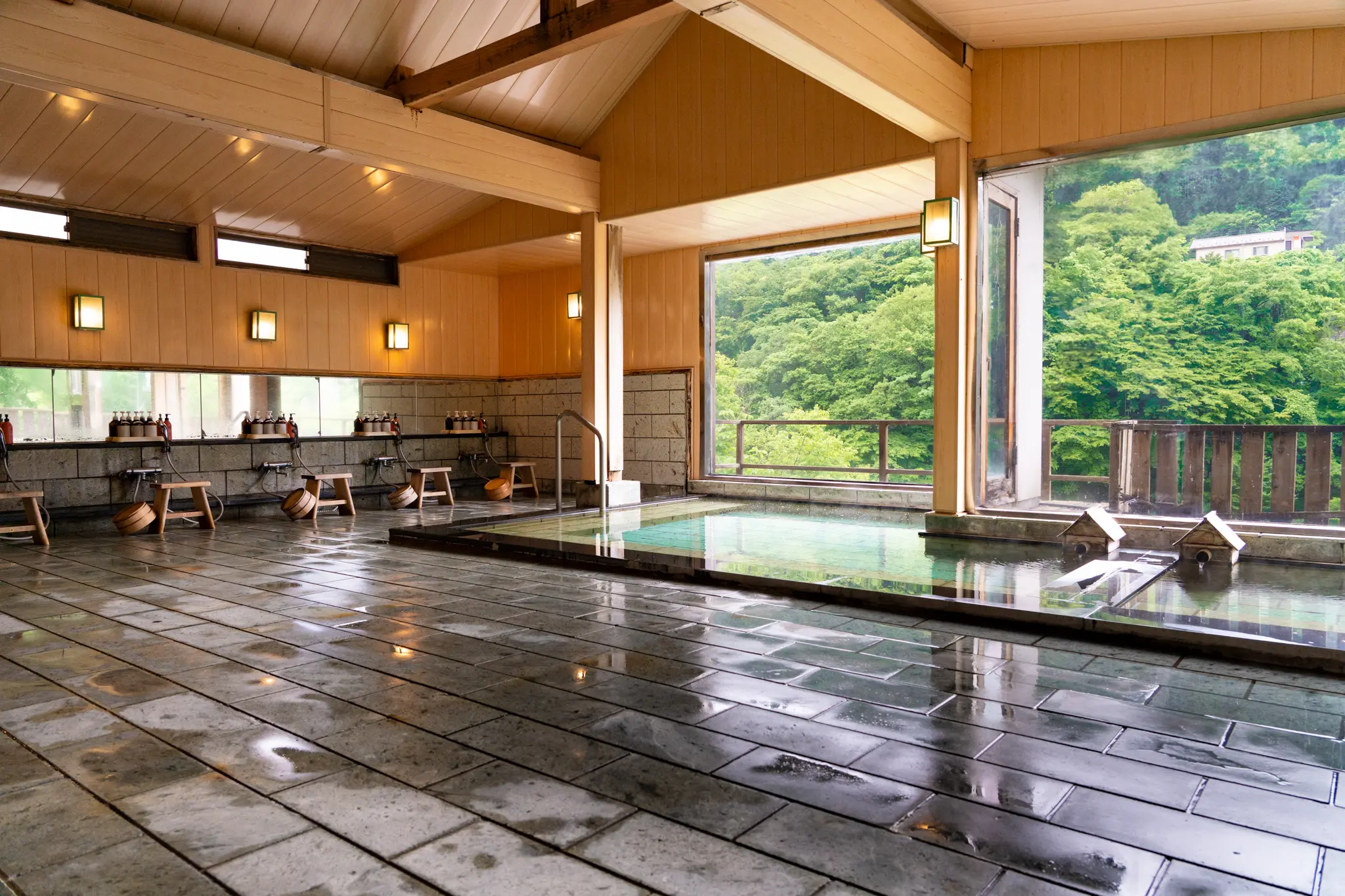 大浴場ご婦人用　朧月