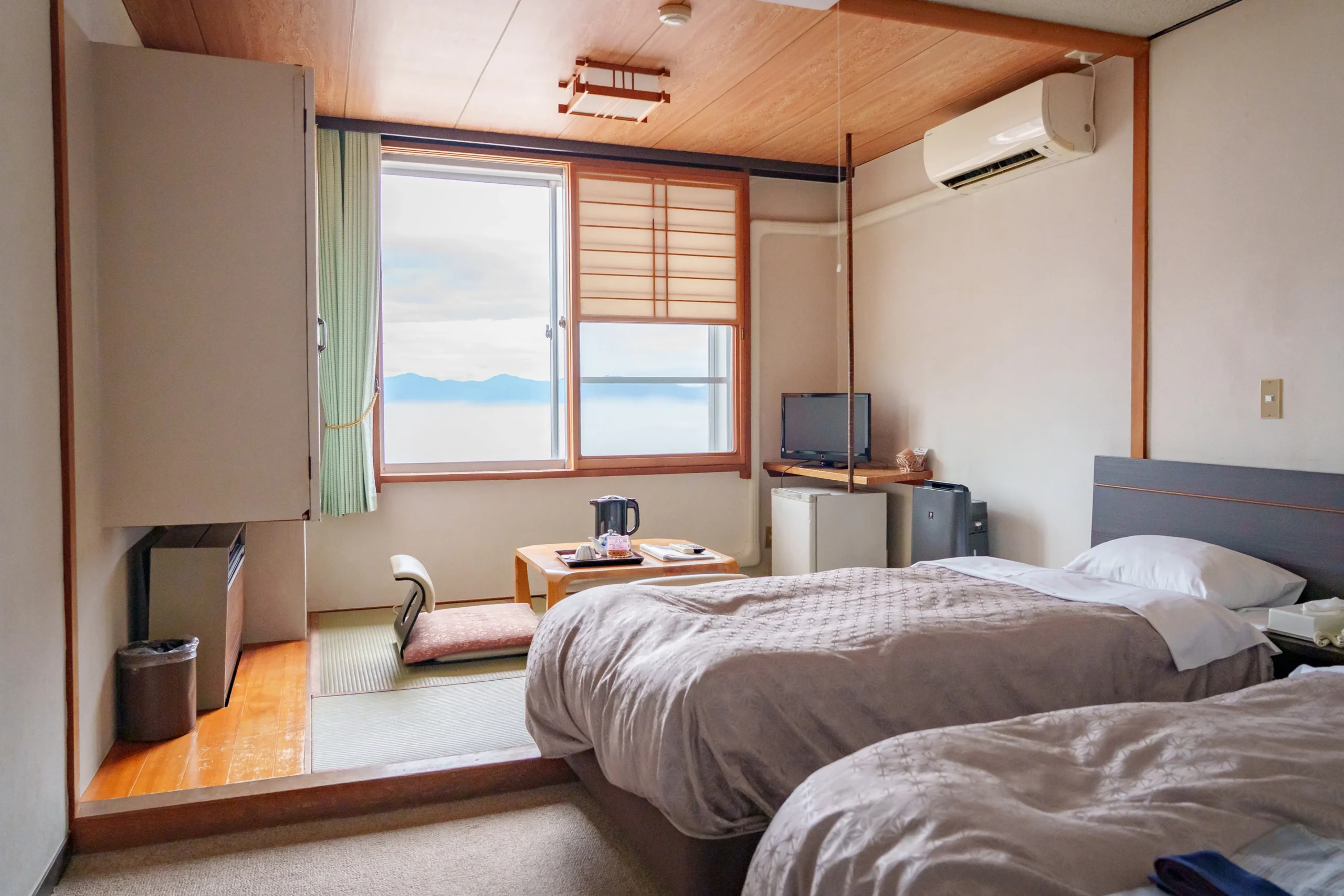 【本館/湖側】ツインルーム