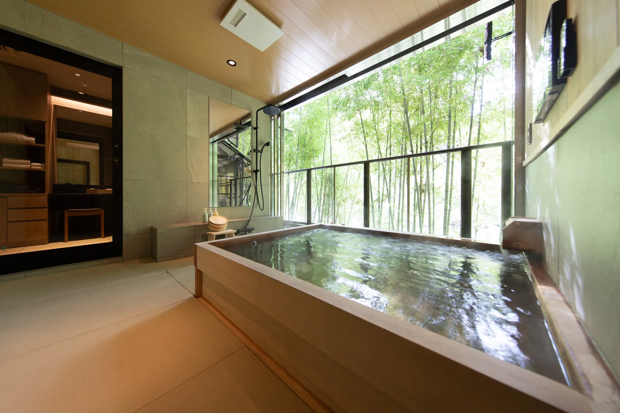 半露天風呂付スイートルーム