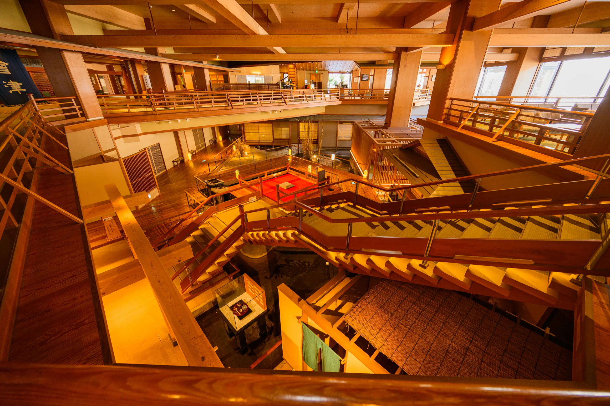 圧巻の吹き抜け