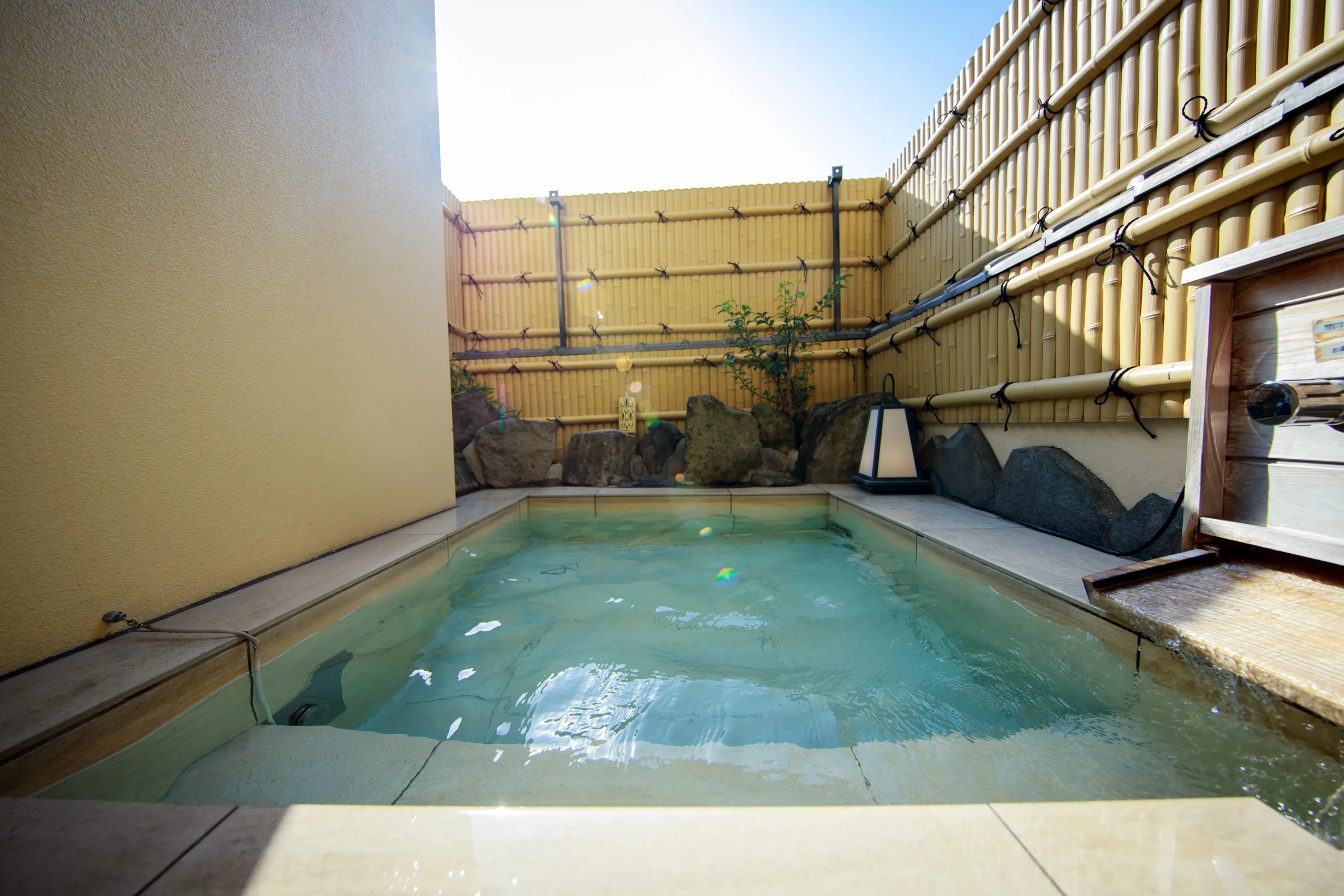 露天風呂＆内風呂付きゆったり和室のお風呂