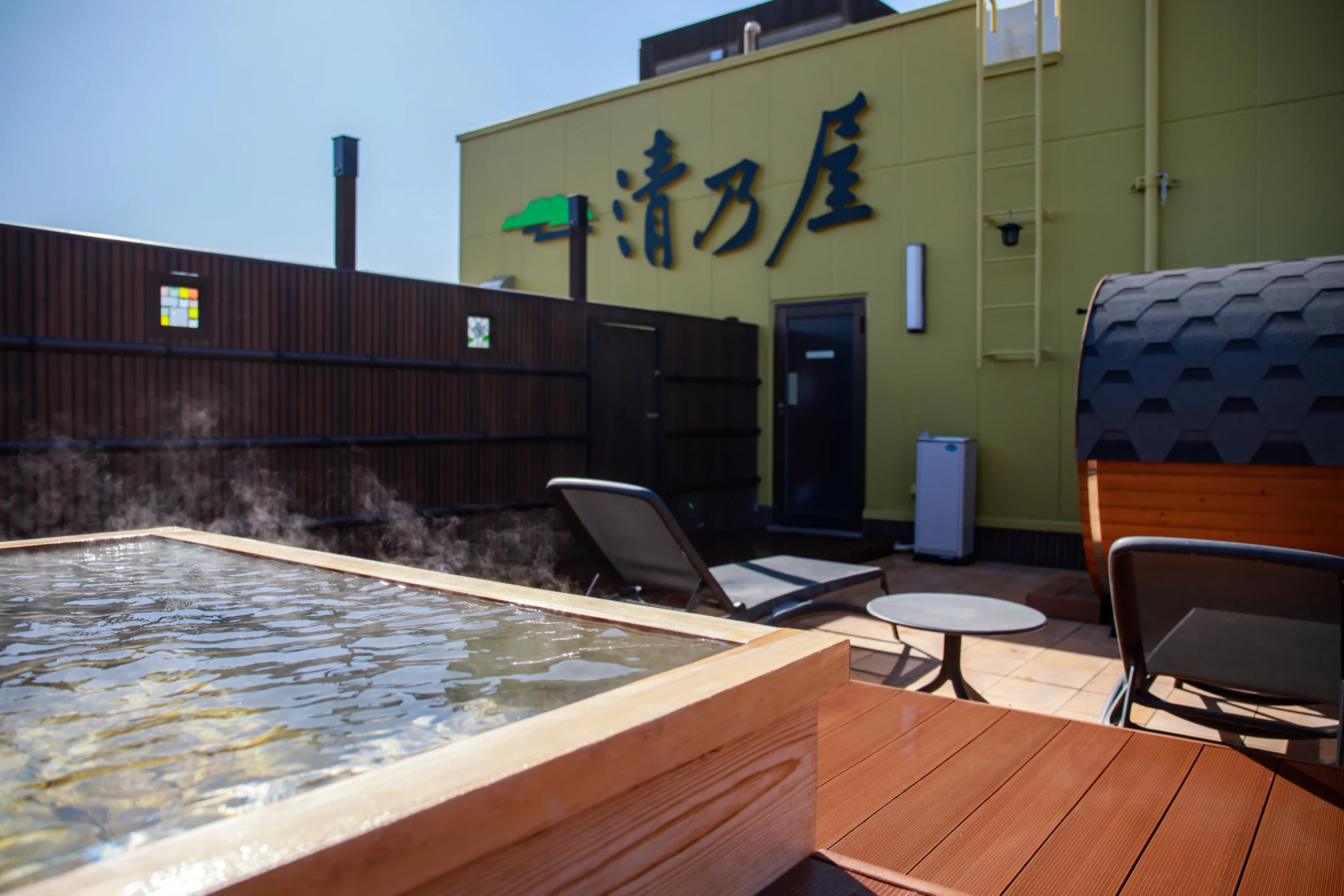 絶景の中で整うバレルサウナ体験