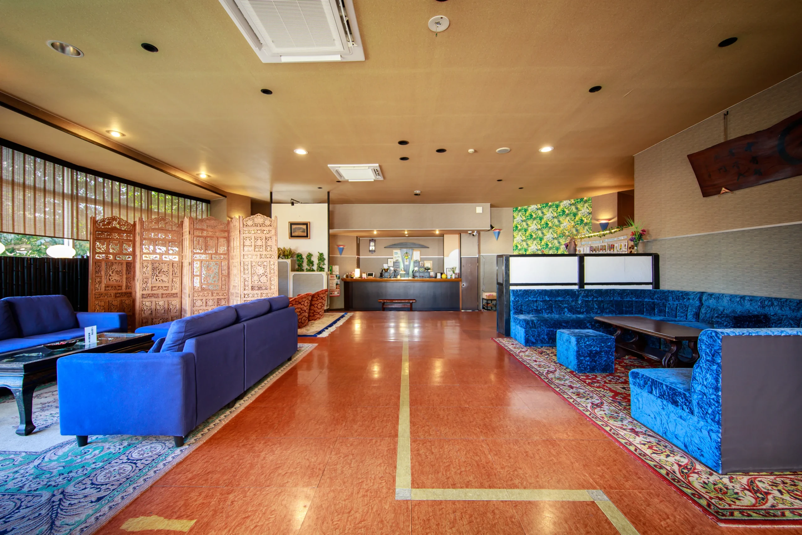 ロビーラウンジ