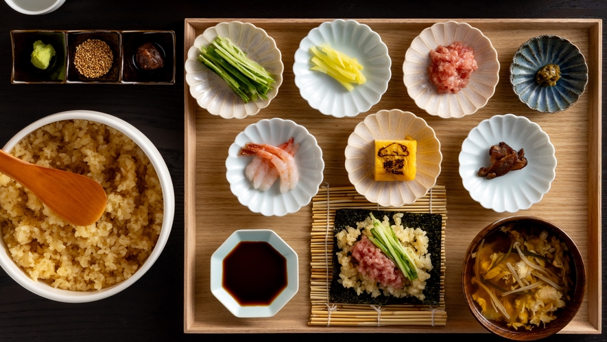 朝食