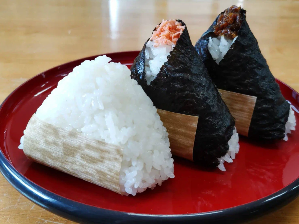 Uonuma Kuratomo Farm Onigiri Shop